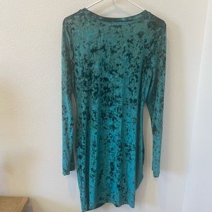 Emerald green velvet dress long sleeve